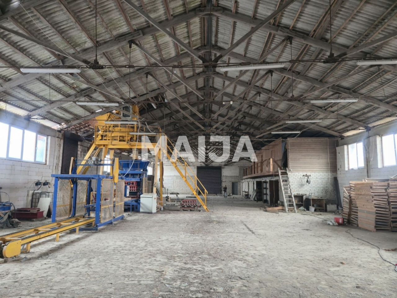 Büro Code, Lettland, 755 m² - Foto 1