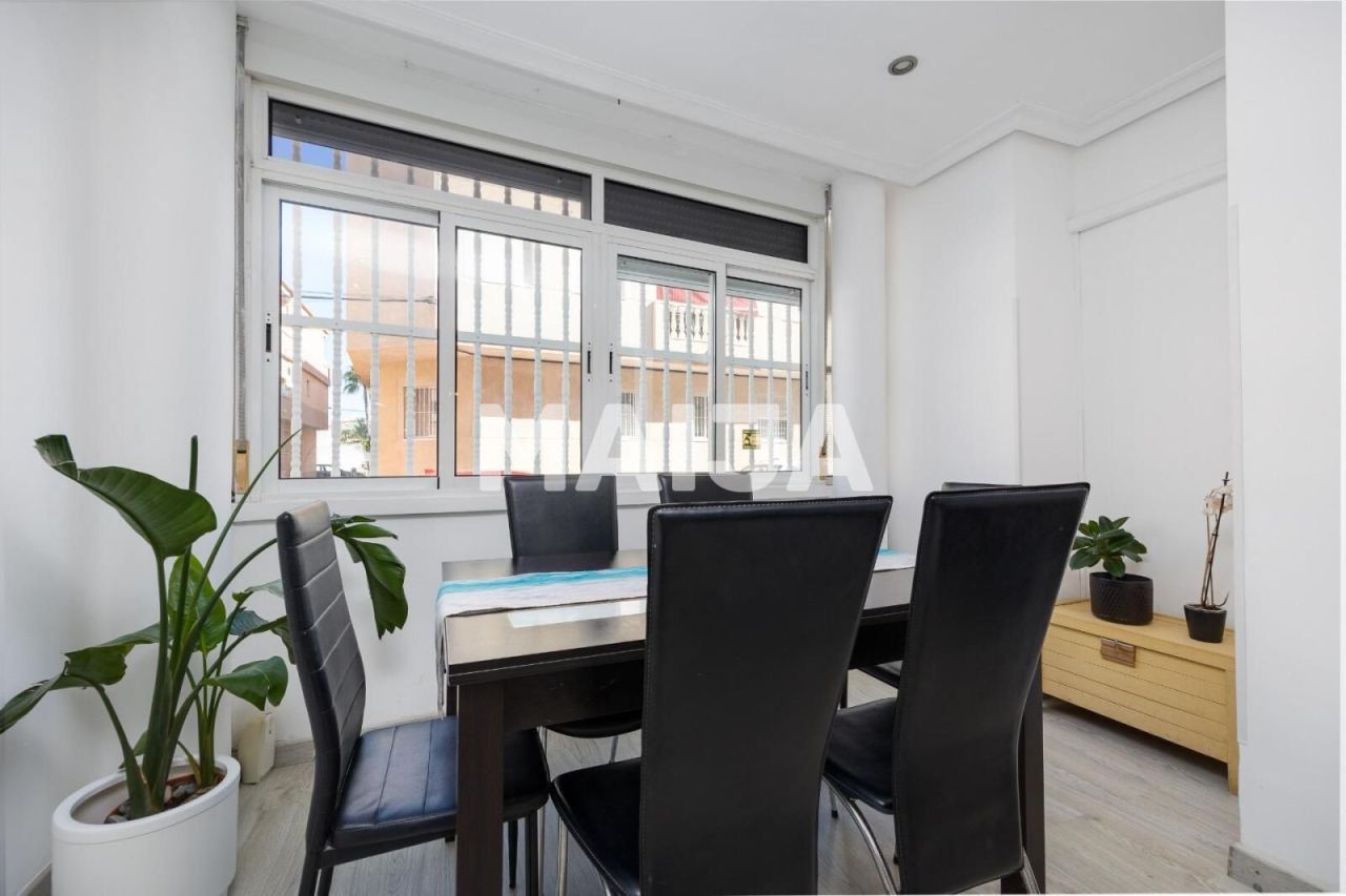 Apartment in Torrevieja, Spain, 92 m² - picture 2