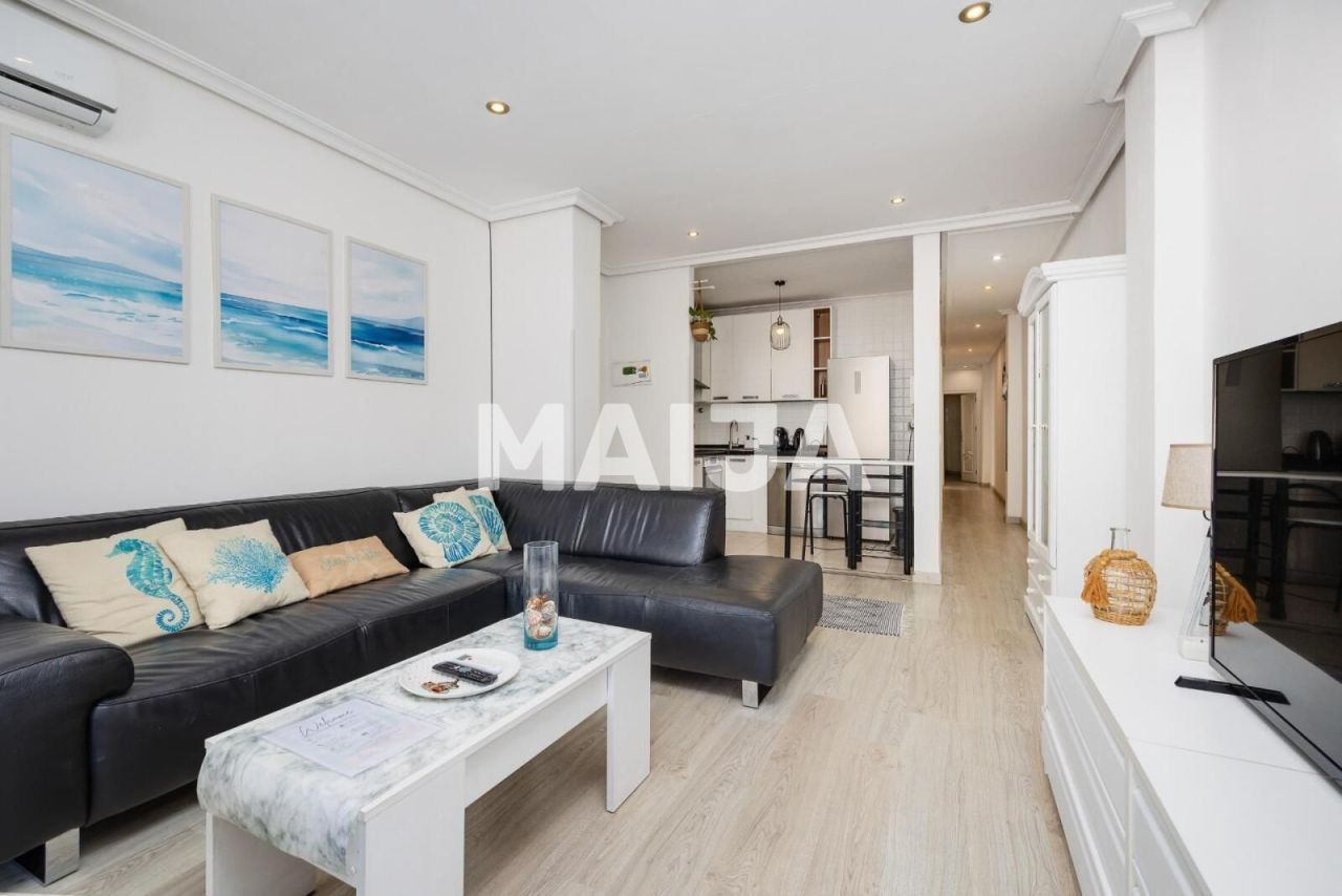 Apartment in Torrevieja, Spain, 92 m² - picture 3