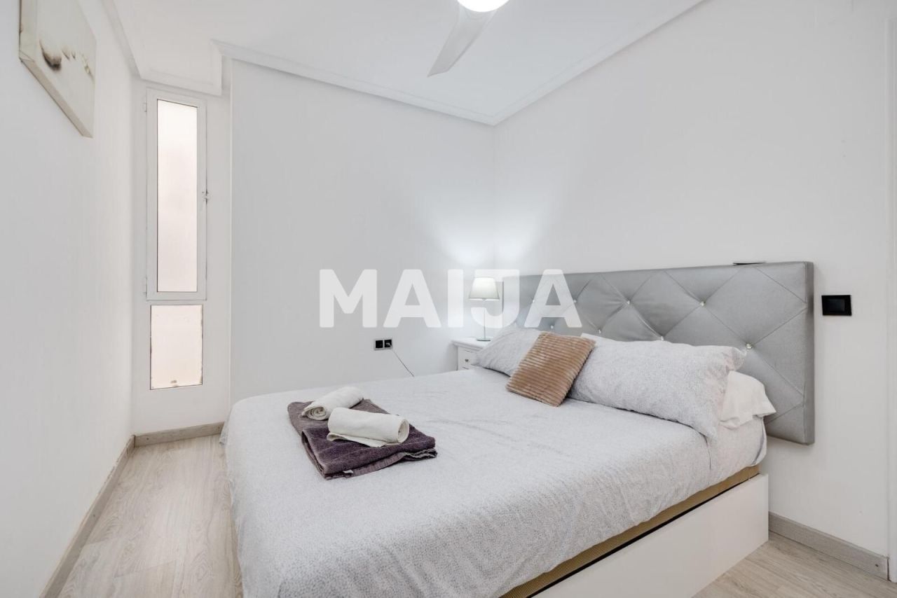 Apartment in Torrevieja, Spain, 92 m² - picture 10