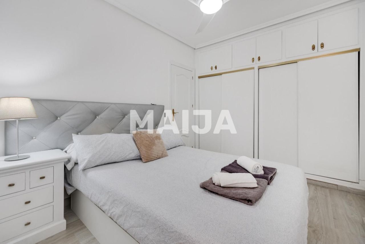 Apartment in Torrevieja, Spain, 92 m² - picture 11