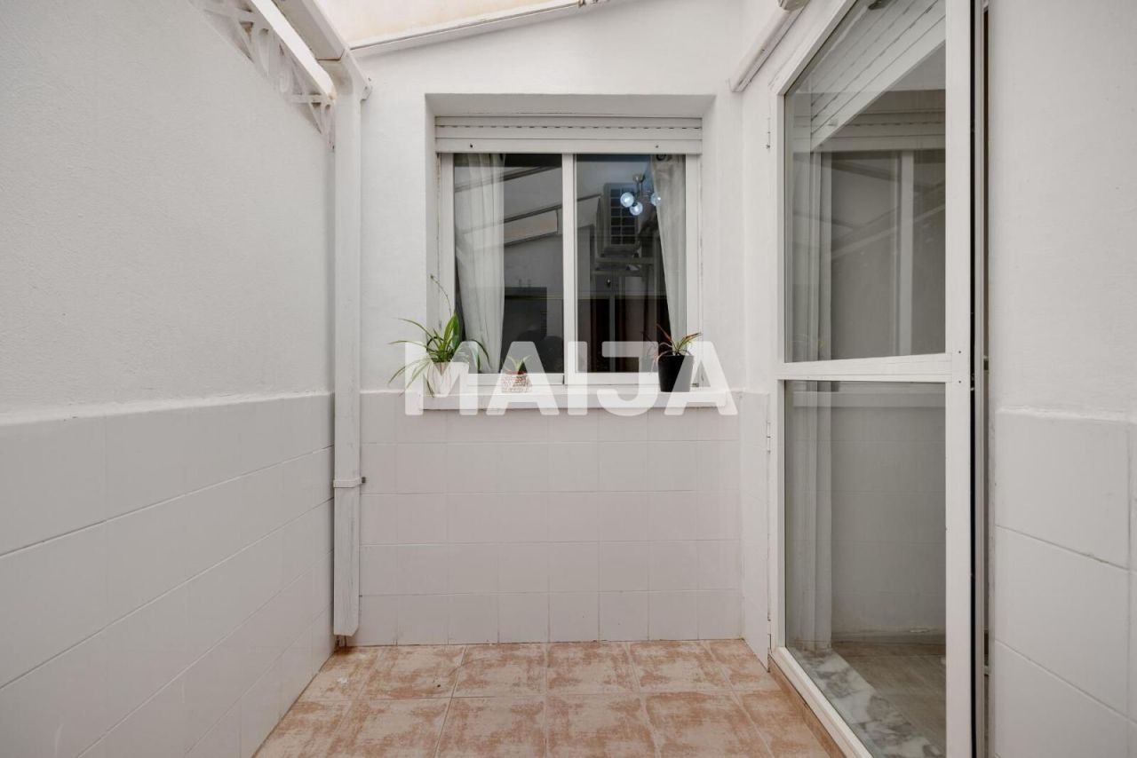 Apartment in Torrevieja, Spain, 92 m² - picture 15