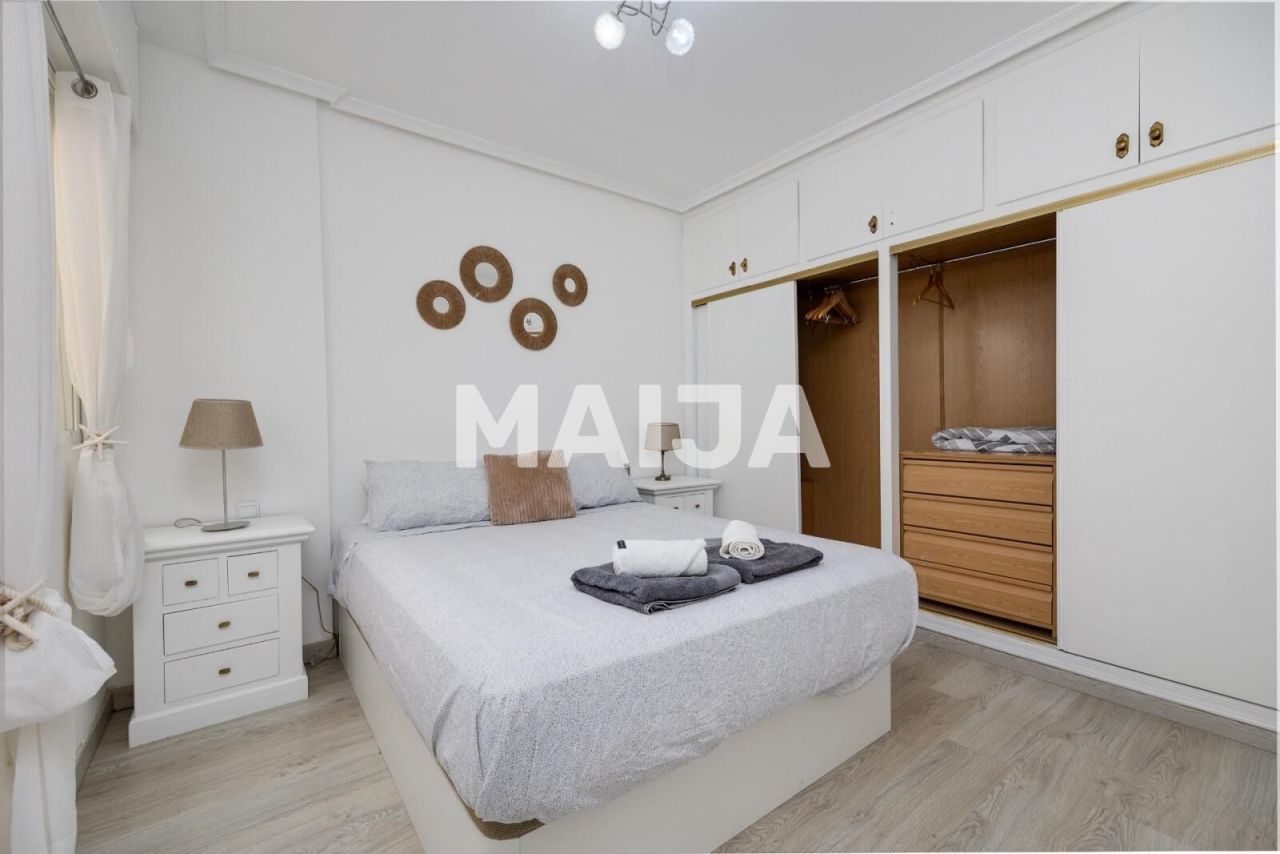 Apartment in Torrevieja, Spain, 92 m² - picture 17