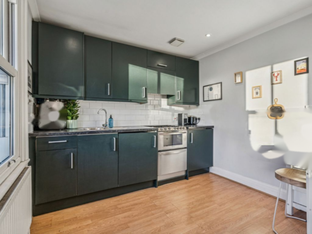 Flat in London, United Kingdom, 46 m² - picture 9