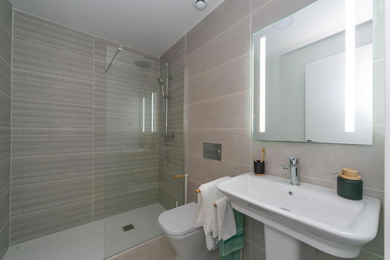 Chalet à Torrevieja, Espagne, 74 m² - image 17