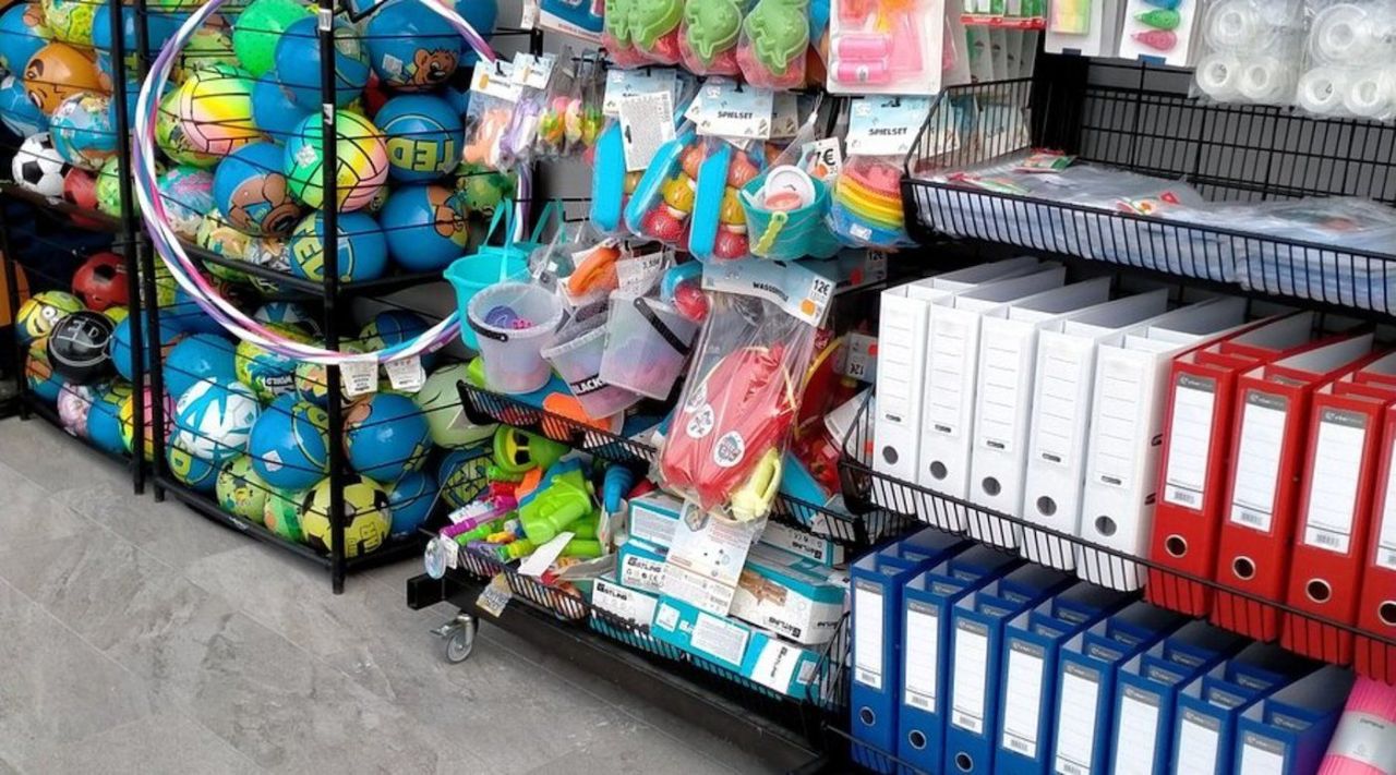 Shop in Celje, Slovenia, 1 750 m² - picture 1