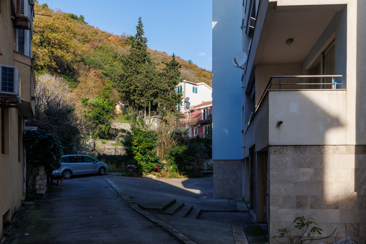 Piso en Becici, Montenegro, 49 m² - imagen 5