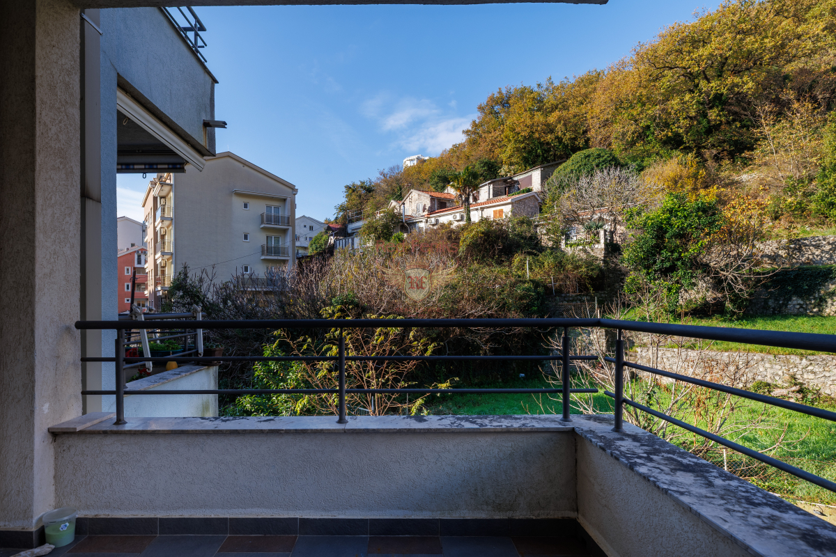 Piso en Becici, Montenegro, 49 m² - imagen 18