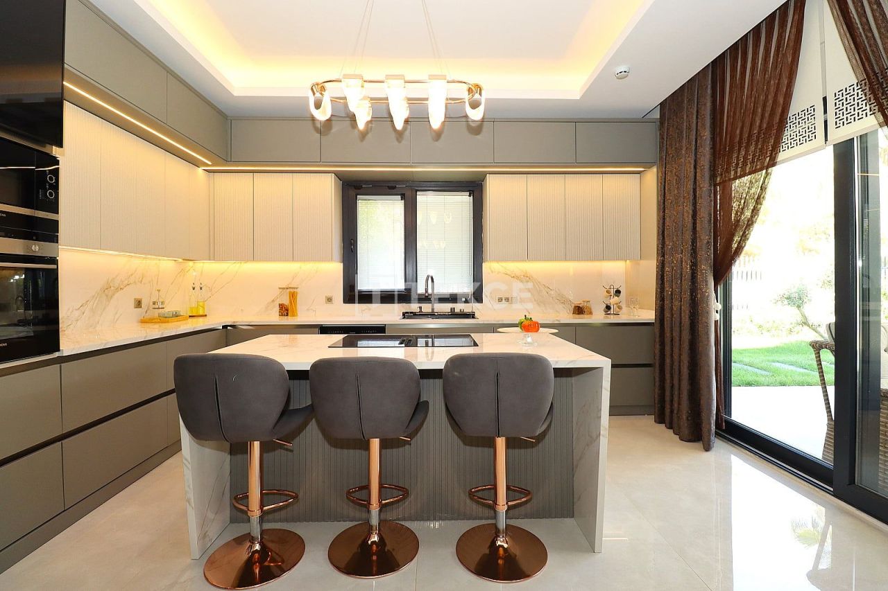 Villa in Antalya, Turkey, 240 m² - picture 12