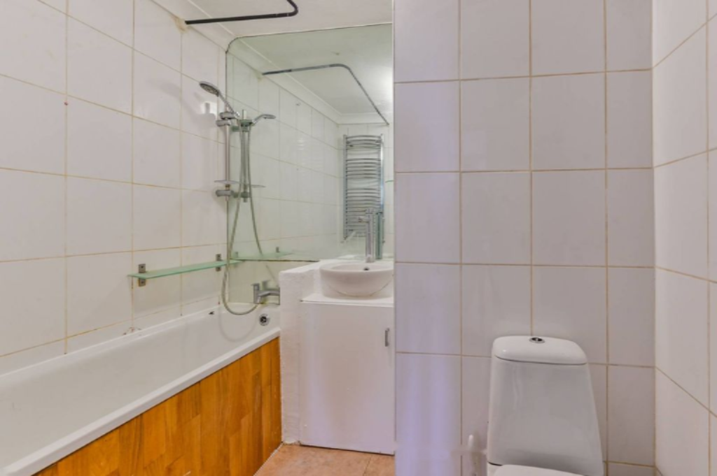 Flat in London, United Kingdom, 43 m² - picture 1