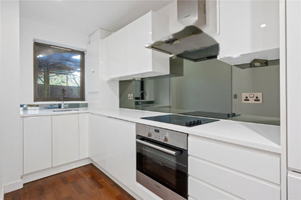 Flat in London, United Kingdom, 48 m² - picture 8