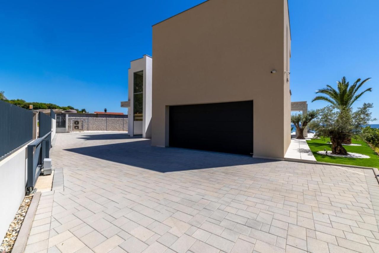 Villa in Split, Croatia, 330 m² - picture 12