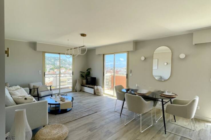 Flat in Cannes, France, 90 m² - picture 1