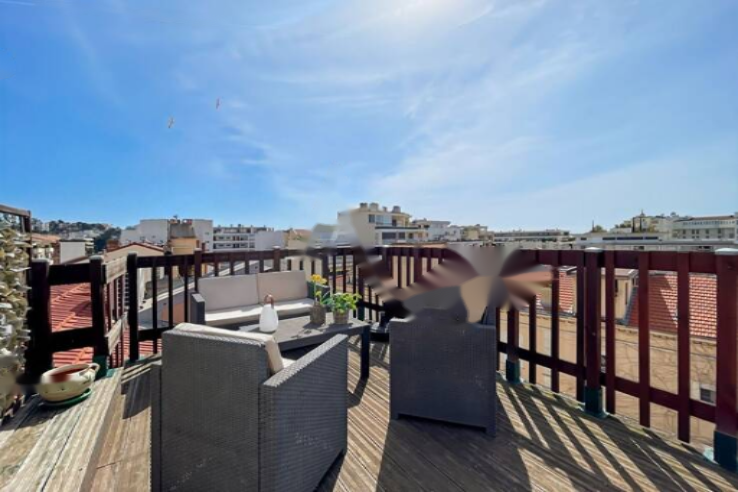 Flat in Cannes, France, 80 m² - picture 1