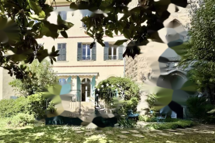 Flat in Cannes, France, 103 m² - picture 1