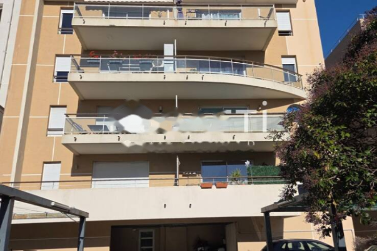 Flat in Cannes, France, 94 m² - picture 1