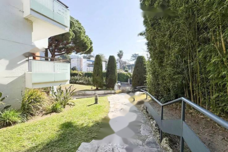 Flat in Cannes, France, 29 m² - picture 1