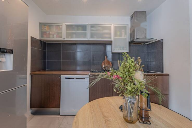 Flat in Cannes, France, 53 m² - picture 2