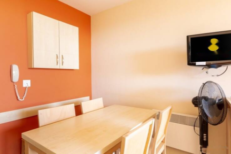 Flat in Cannes, France, 27 m² - picture 2