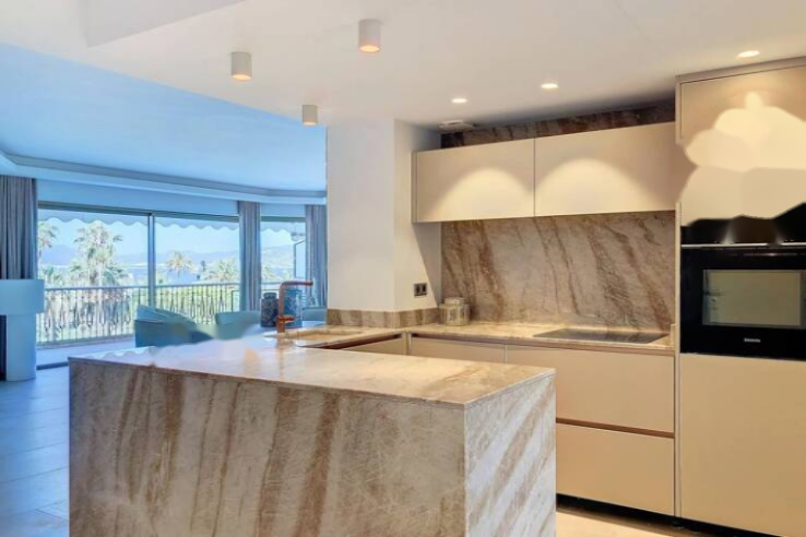 Flat in Cannes, France, 95 m² - picture 2