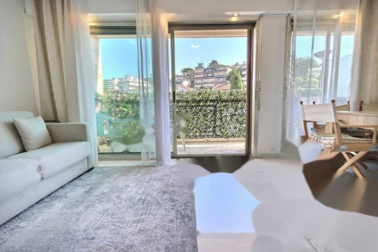 Flat in Cannes, France, 34 m² - picture 2