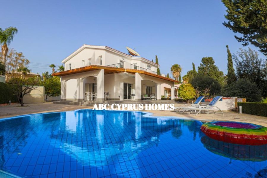 Villa en Pafos, Chipre, 210 m² - imagen 1