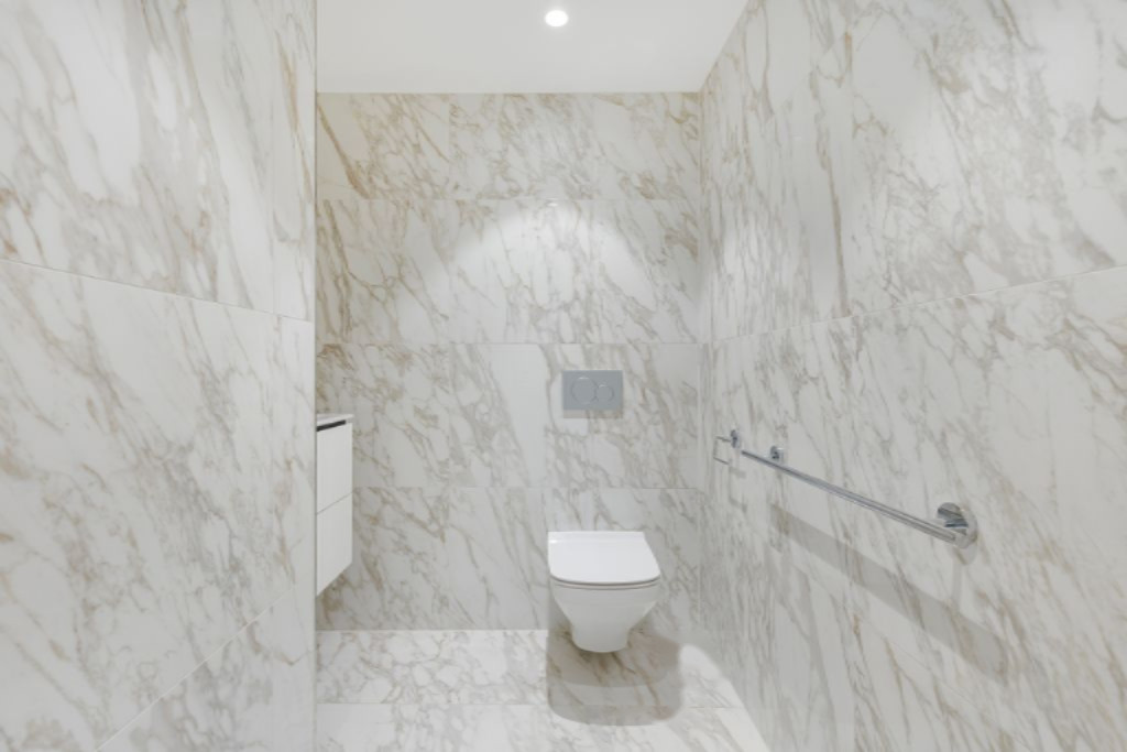 Flat in London, United Kingdom, 139 m² - picture 7