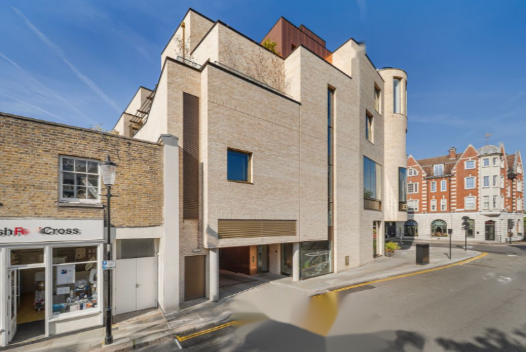 Flat in London, United Kingdom, 139 m² - picture 11