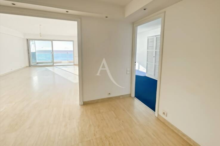Flat in Cannes, France, 95 m² - picture 5