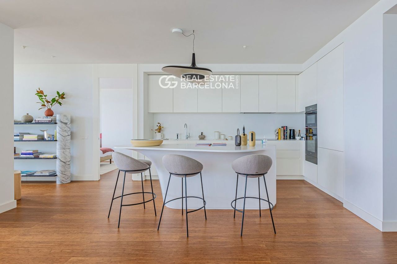 Flat in Barcelona, Spain, 184 m² - picture 5