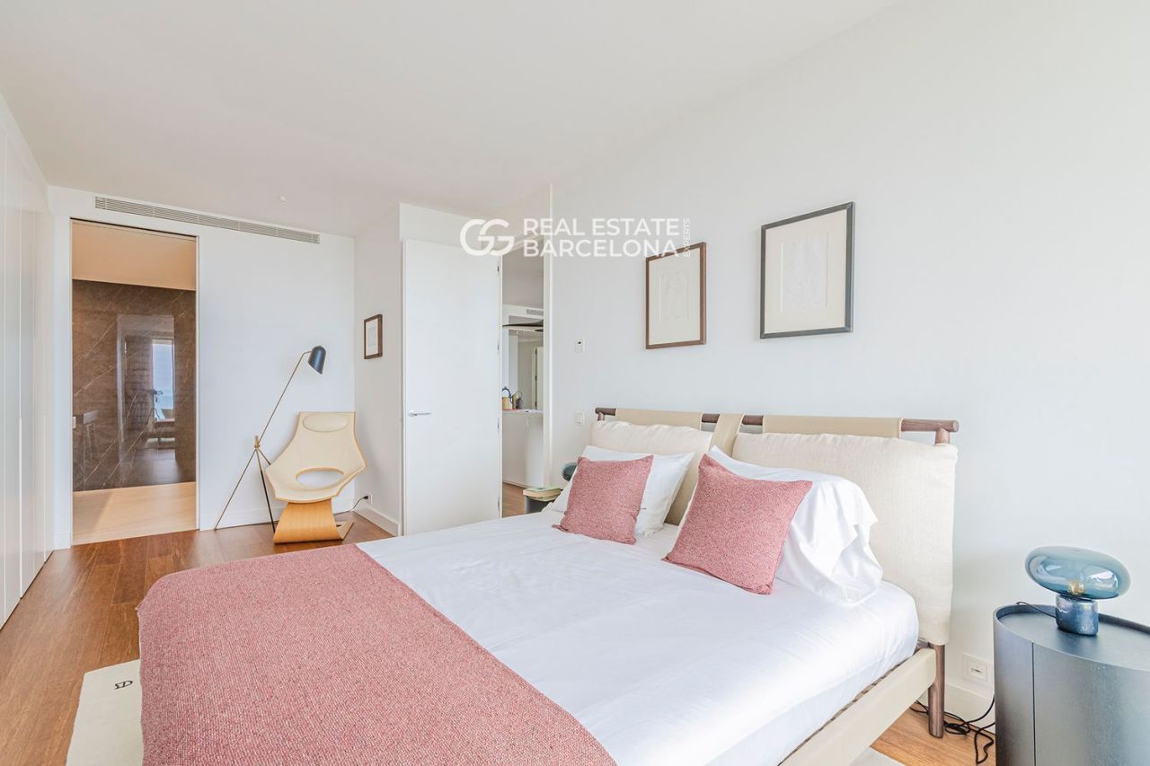 Flat in Barcelona, Spain, 184 m² - picture 9