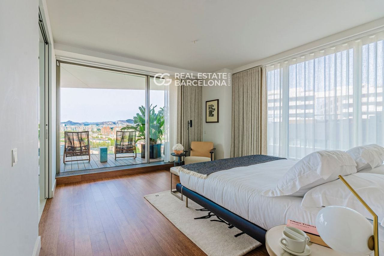 Flat in Barcelona, Spain, 184 m² - picture 13