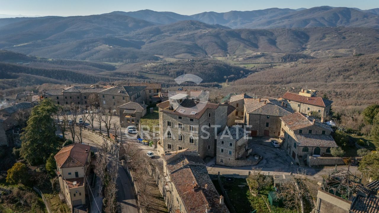 Casa a Umbertide, Italia, 1 716 m² - foto 3