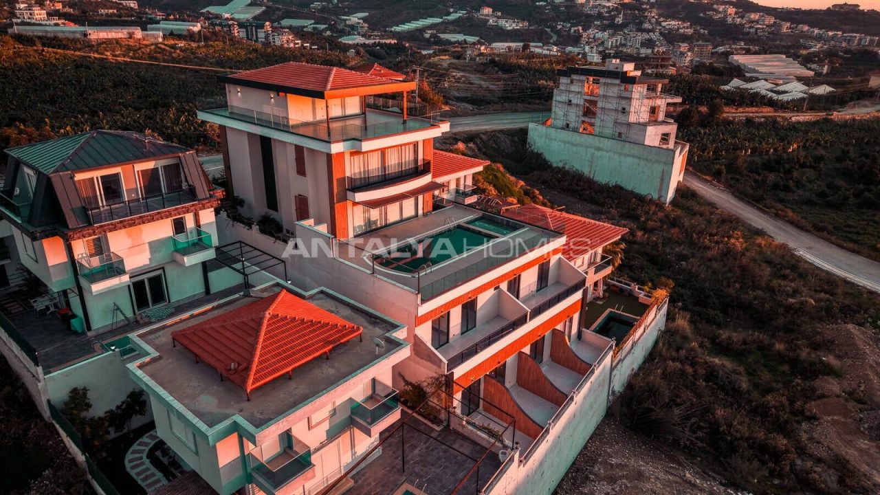 Villa in Alanya, Türkei, 1 000 m² - Foto 1