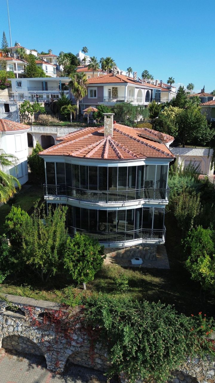 Villa in Alanya, Turkey, 260 m² - picture 1
