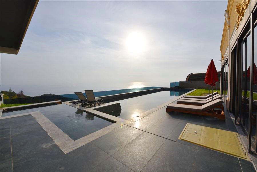 Villa in Alanya, Türkei, 1 800 m² - Foto 8