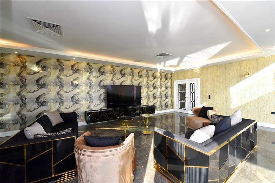 Villa in Alanya, Türkei, 1 800 m² - Foto 13