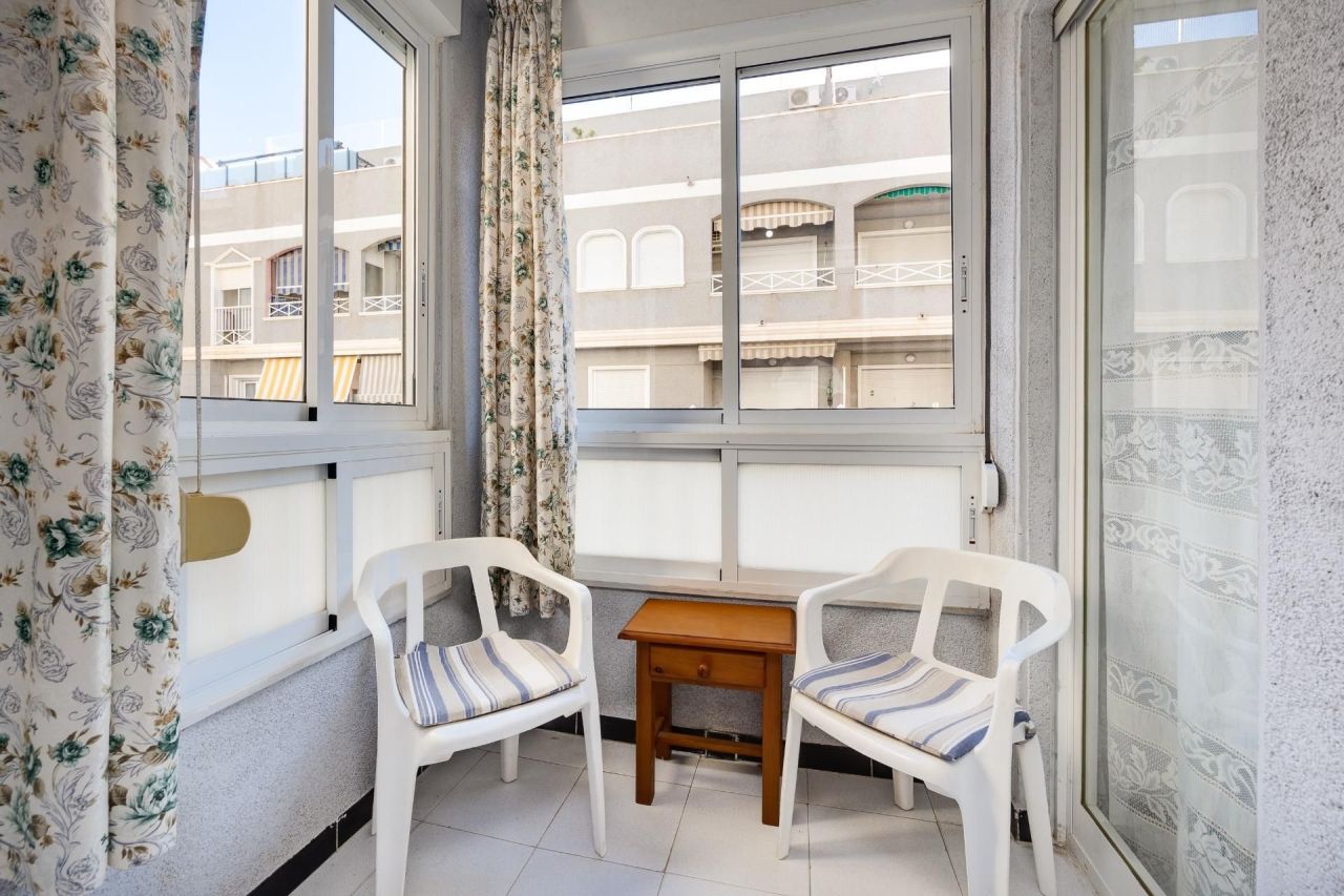 Piso en Torrevieja, España, 63 m² - imagen 10