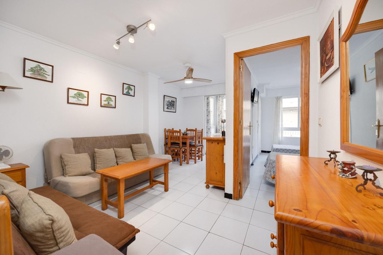 Piso en Torrevieja, España, 63 m² - imagen 3