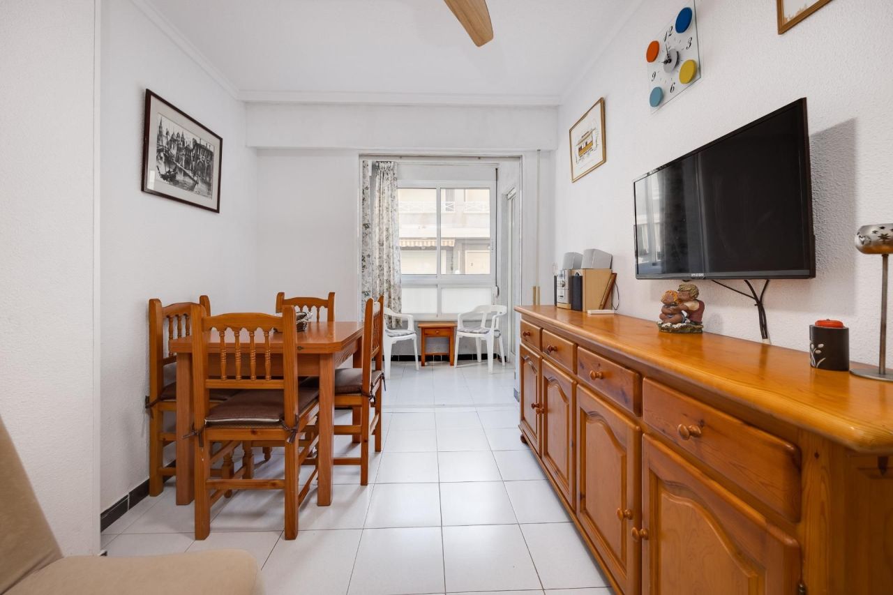 Piso en Torrevieja, España, 63 m² - imagen 11