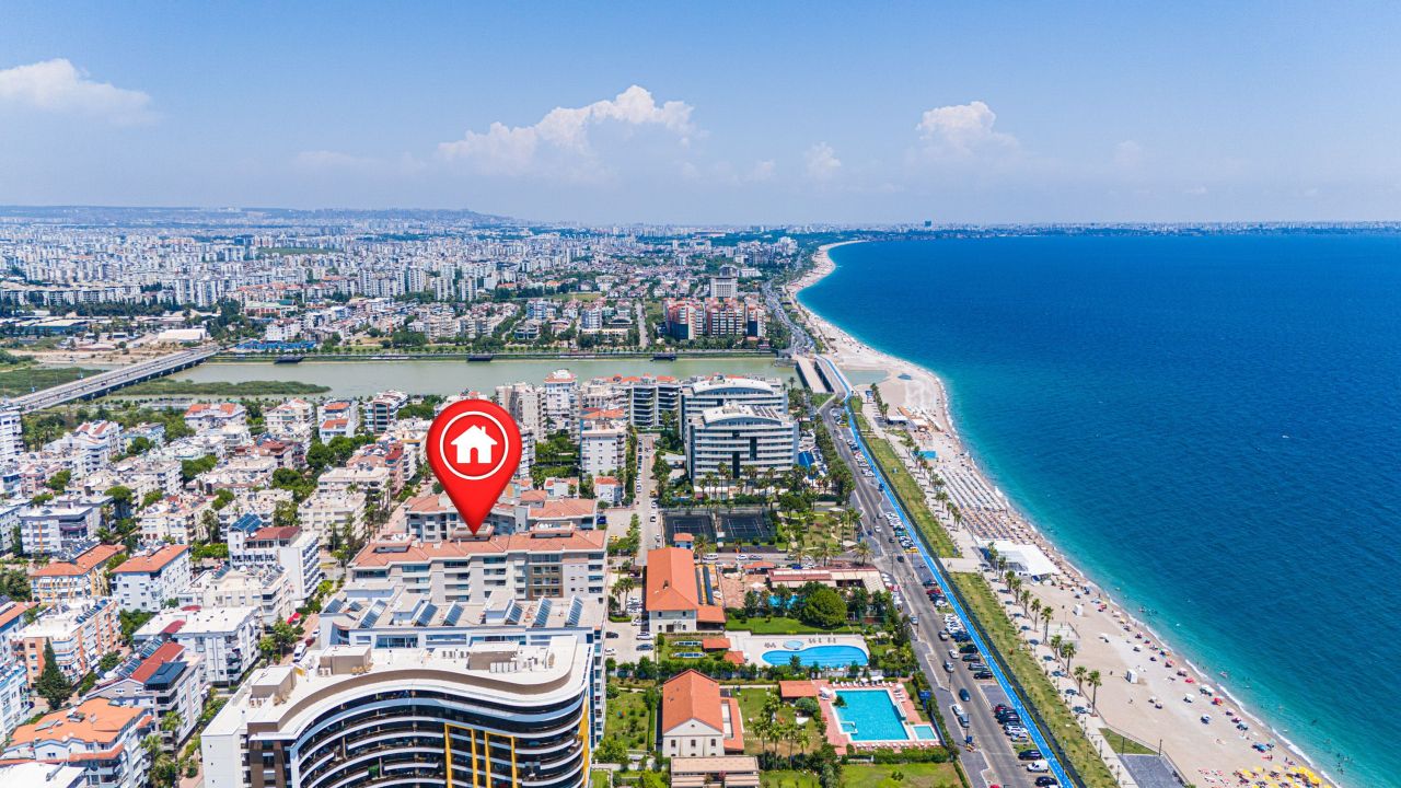 Flat in Antalya, Turkey, 140 m² - picture 1