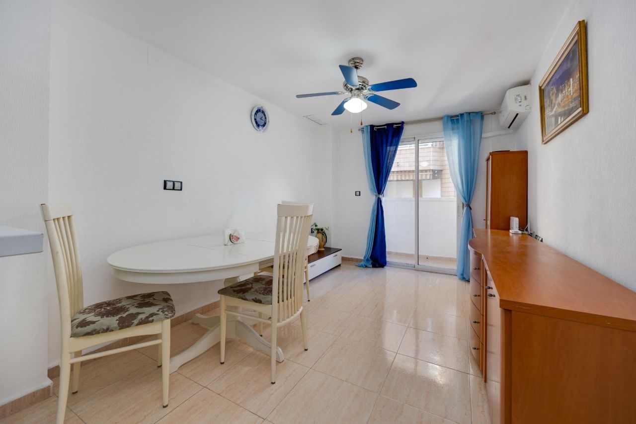 Wohnung in Torrevieja, Spanien, 63 m² - Foto 1