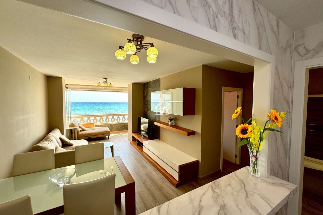 Flat in Torrevieja, Spain, 90 m² - picture 1