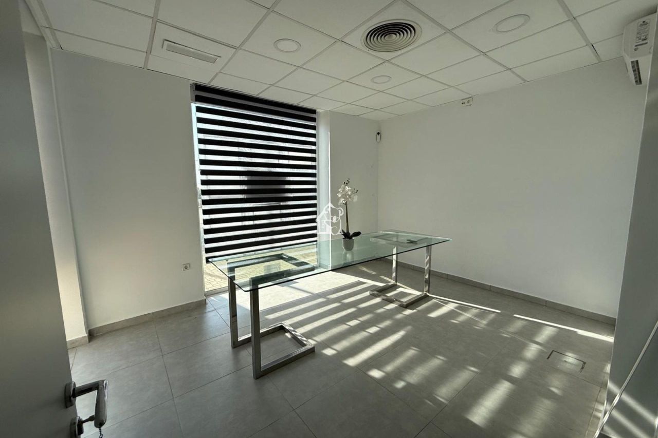 Office in Pilar de la Horadada, Spain, 70 m² - picture 1