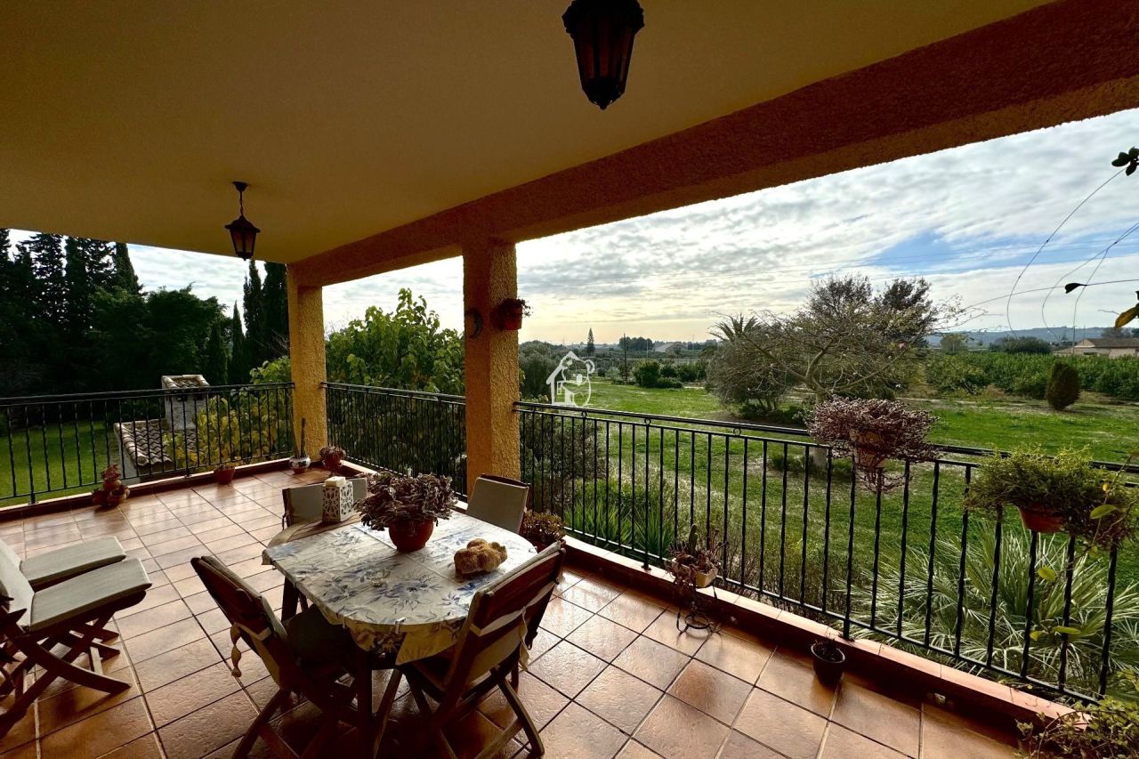 Ferme à Daya Nueva, Espagne, 350 m² - image 1