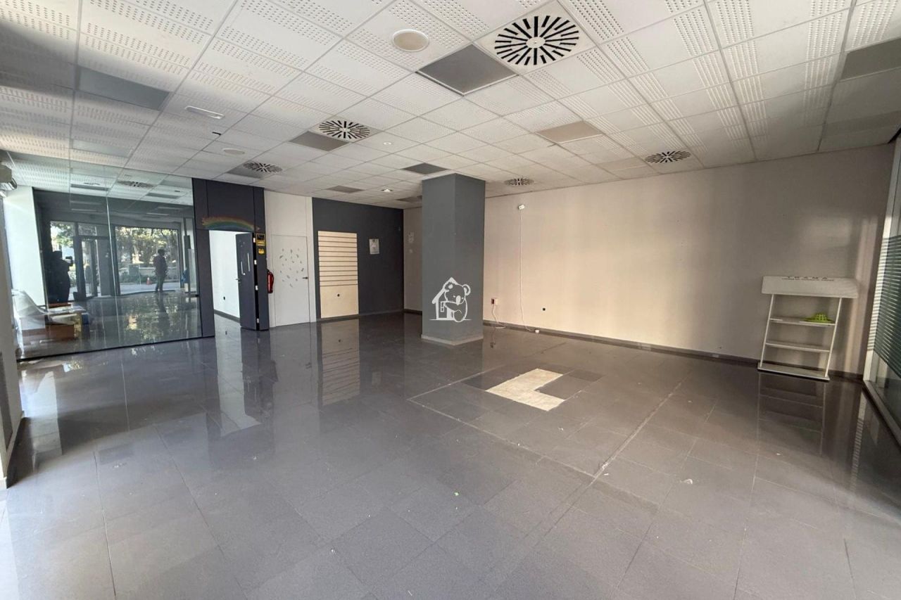 Oficina en Pilar de la Horadada, España, 140 m² - imagen 1