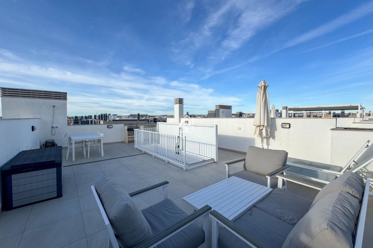 Attico a Orihuela Costa, Spagna, 73 m² - foto 1