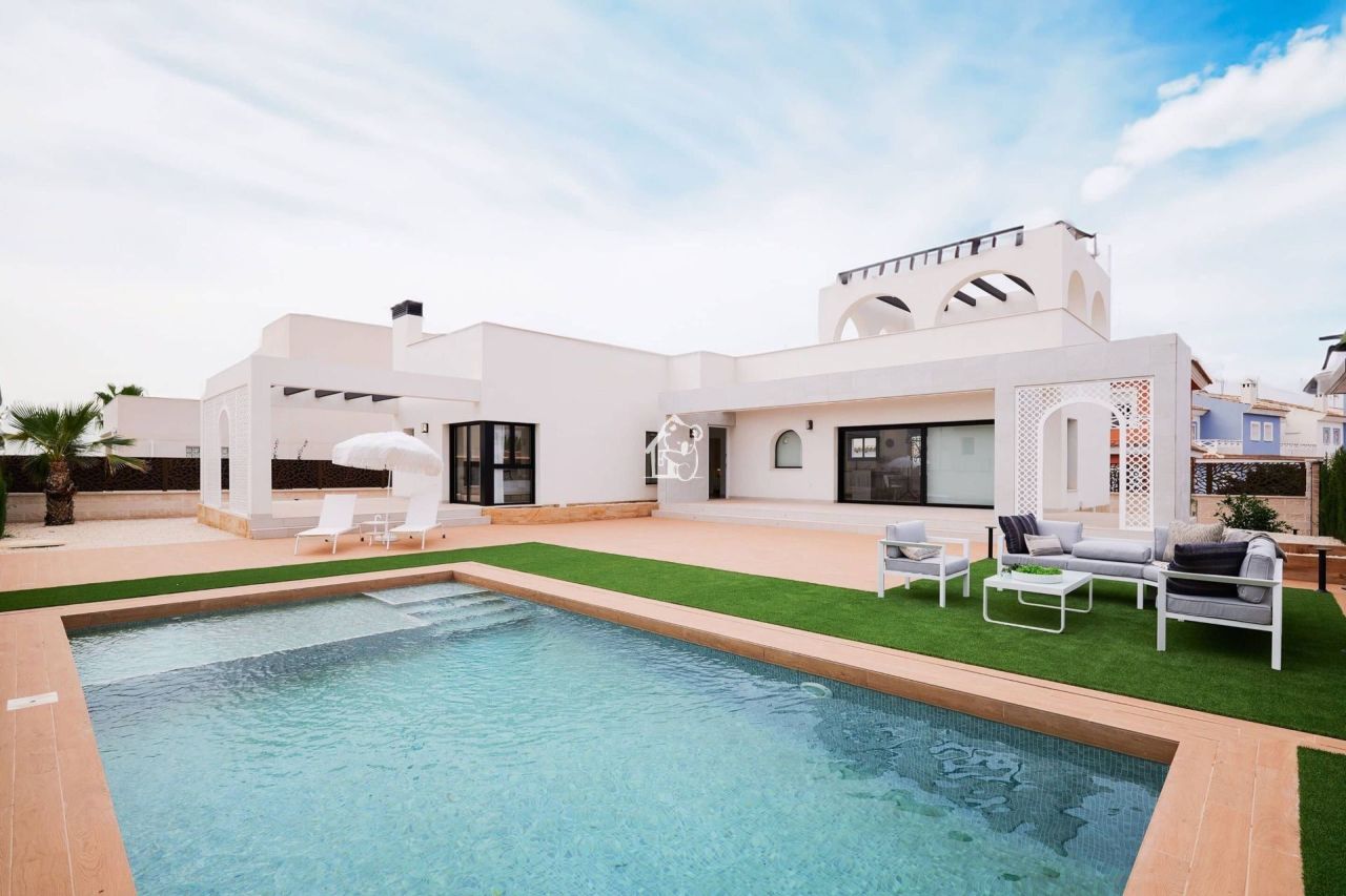 Villa a Ciudad Quesada, Spagna, 205 m² - foto 1