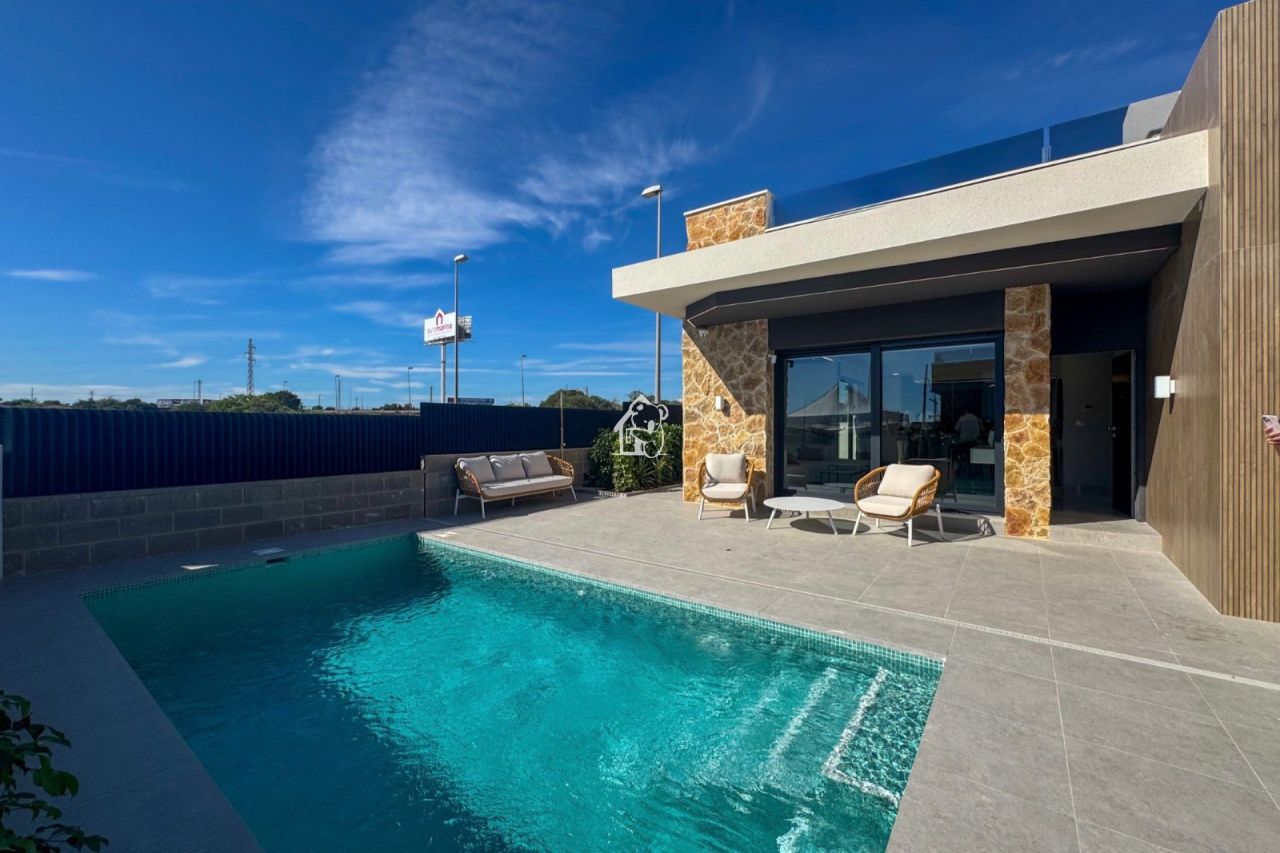 Villa a Ciudad Quesada, Spagna, 167 m² - foto 1