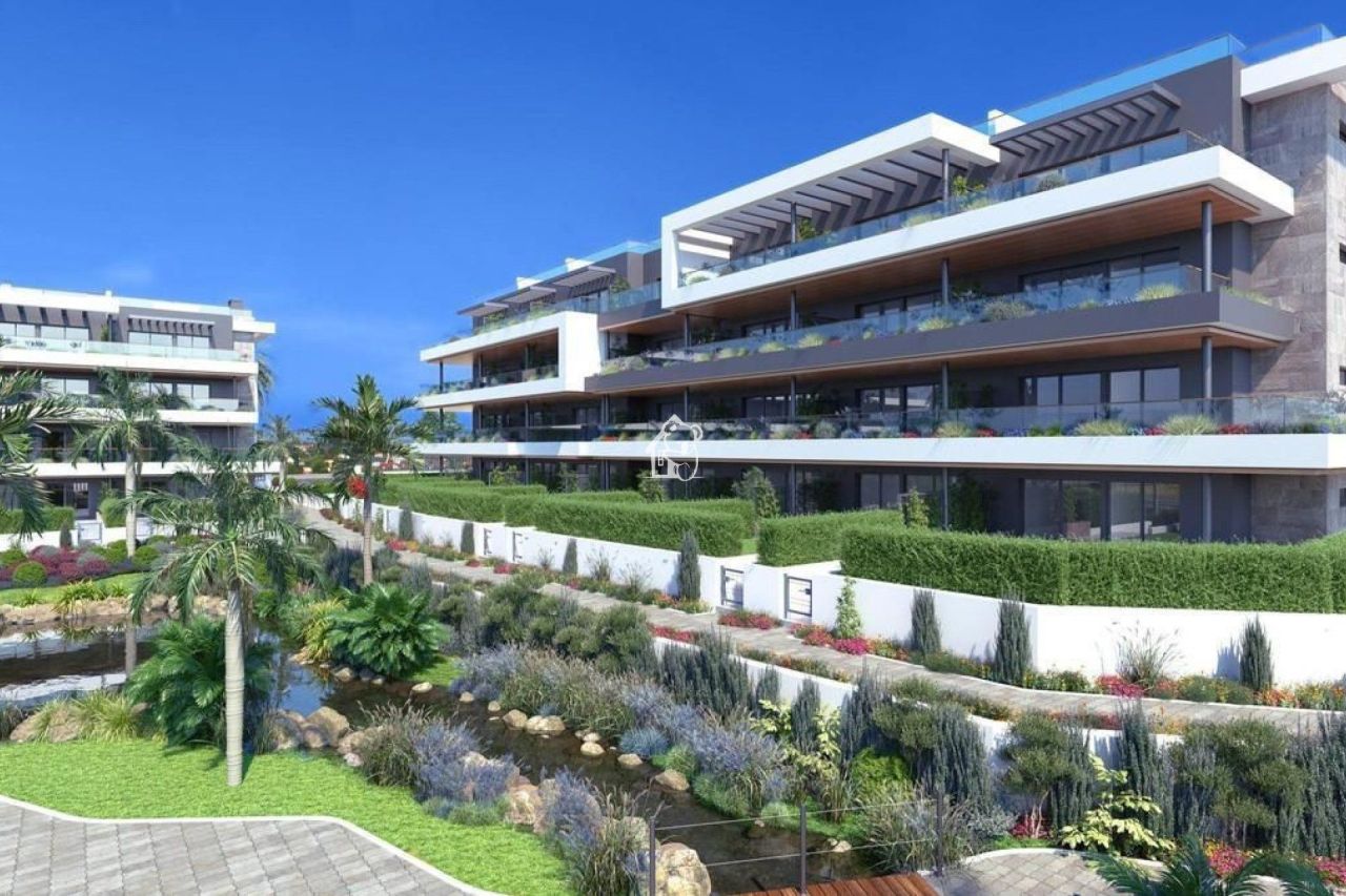 Apartment in Torrevieja, Spain, 80 m² - picture 1